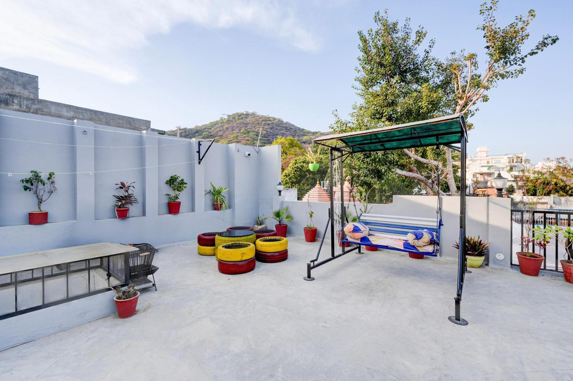 אודייפור Hotel O Lake N Hill View מראה חיצוני תמונה
